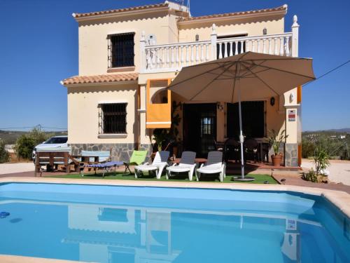 Villa in Villanueva del Trabuco with Jacuzzi gîte à louer Villanueva del Trabuco