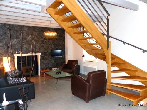 Gîte contemporain rénové avec jardin et animaux acceptés - FR-1-489-36 (Gite contemporain renove avec jardin et animaux acceptes - FR-1-489-36) in Ažonža