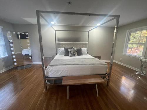 Southern Collective Sleeps8! Airport-beltline in Southwest