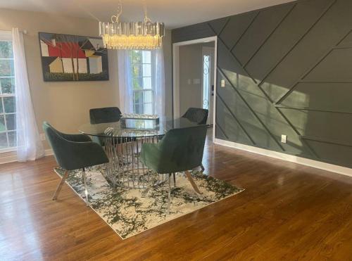 Southern Collective Sleeps8! Airport-beltline in Southwest