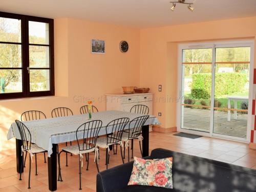 Gîte familial à Chemillé-sur-Indrois, 7 pers, confort et jardin (Gite familial a Chemille-sur-Indrois, 7 pers, confort et jardin) in Montresor