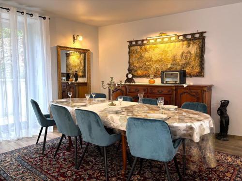 Gîte authentique en Auvergne, 8 pers, animaux admis - FR-1-489-577 (Gite authentique en Auvergne, 8 pers, animaux admis - FR-1-489-577) in Autry Issards