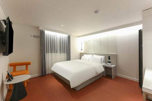 No 25 Hotel Namgumi Branch