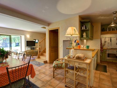 Gite authentique 6 pers avec jardin a Marols - FR-1-496-1 in Other