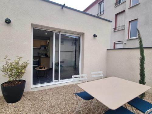 Charmant gîte à Montrond-les-Bains avec parking et wifi - FR-1-496-342 (Charmant gite a Montrond-les-Bains avec parking et wifi - FR-1-496-342) in Montrond-les-Bains