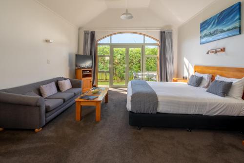 Standard Studio with garden view
