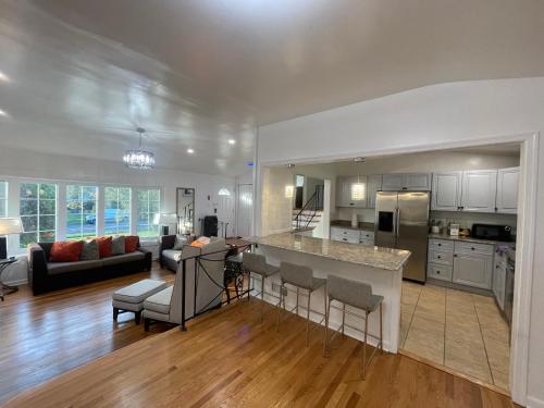 Entire 5 Bedrooms Home near DC and Metro in Silver Spring (MD)