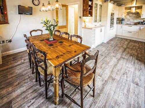 A szálláshely kívülről, Godre'r Coed in Trevor