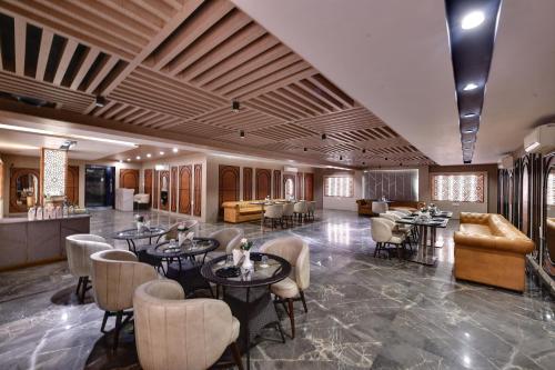 Banquet hall, RnB Select Walk-Inn Lucknow in Aminabad