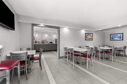 Restoran, Baymont by Wyndham Batavia - Darien Lake in Batavia (NY)