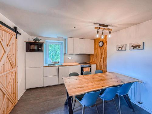 Kitchen, Tricitka na Stastnem kopci in Cerny Dul