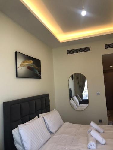 Pet Free Studio Apartment Close Downtown Fast Wi-fi, Дубай (фото 8)