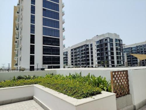 Pet Free Studio Apartment Close Downtown Fast Wi-fi, Дубай (фото 3)
