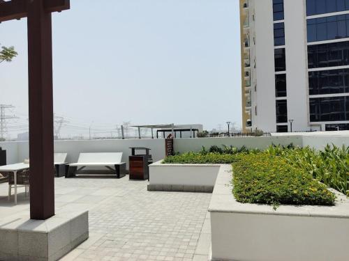 Pet Free Studio Apartment Close Downtown Fast Wi-fi, Дубай (фото 2)