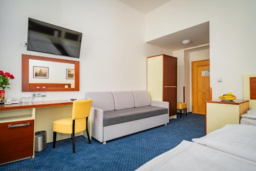 Hotel Atos - image 10