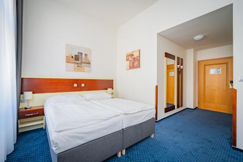 Comfort Double or Twin Room image 4