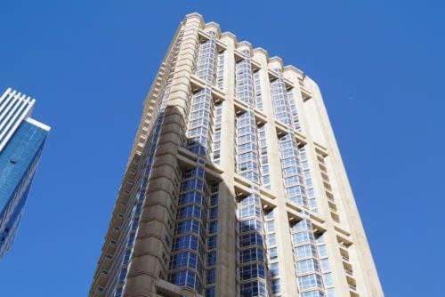 GuestReady - Cream & Grey Dubai 