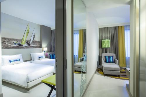 room detail thumbnail 1
