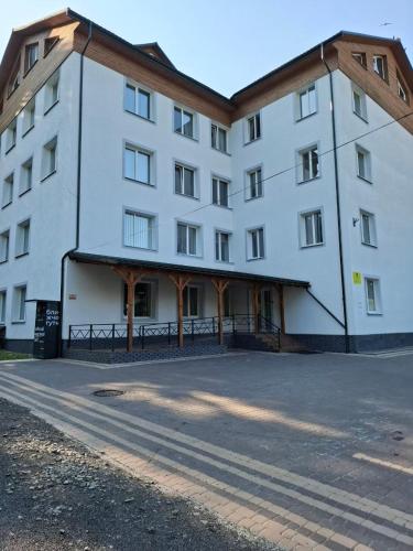 Готель Верховинський (Готель Верховинськии) in Serhiji