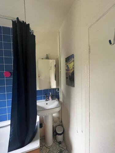 1 Bed Shared Space, Manchester (photo 8)
