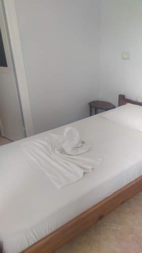 Superior Triple Room image 8