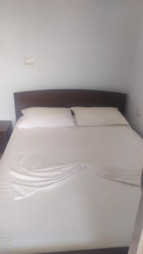 Superior Triple Room image 9