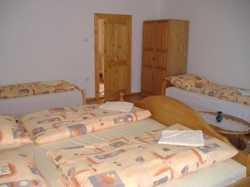 Fenyves Apartman - image 3