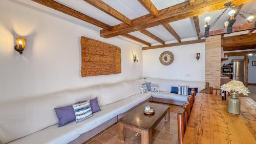 Casa Finca del Roble Antequera - La Higuera by Ruralidays