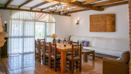 Casa Finca del Roble Antequera - La Higuera by Ruralidays