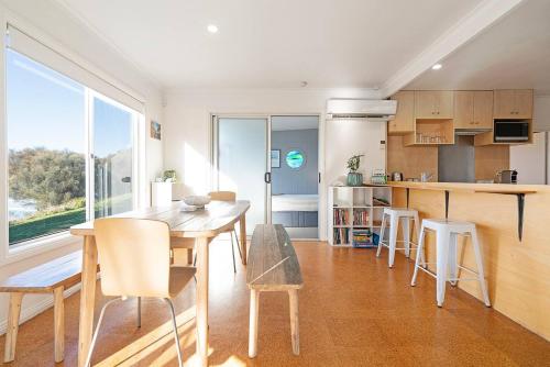 Iekārtas, Seascape Cottage - Headland Stay near Whale Watching in Dodges Ferry