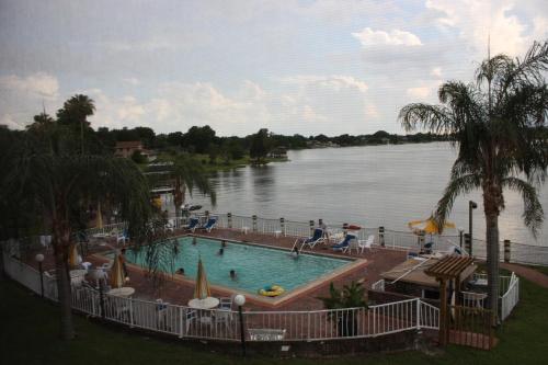 Lake Roy Beach Inn - Winter Haven in Winter Haven, USA