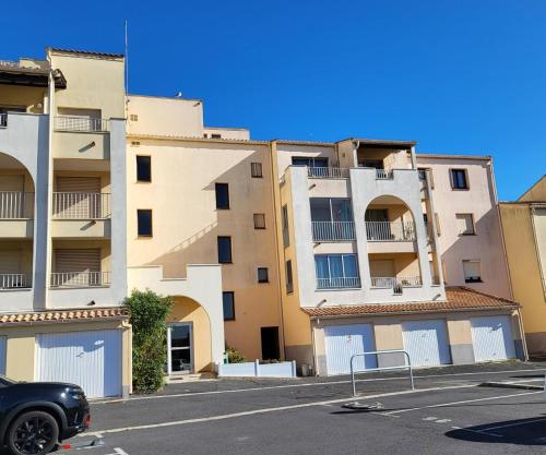 Exterior view, Studio calme a 5 mn en voiture de la mer avec garage near Basalte