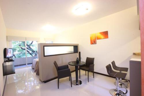 Facilities, Lecer Apart in Almagro