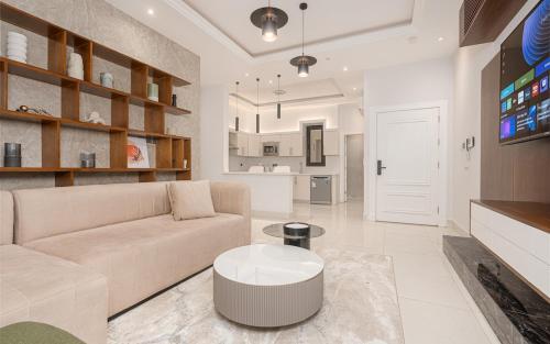 Three BR Spacious Luxurious Flat in AlQirawan in อัลมาลกา