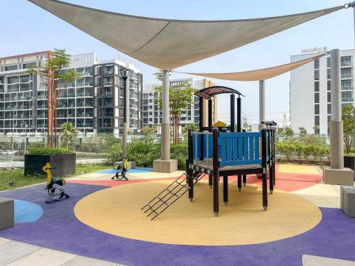 VayK - Modern 1BR with Spacious Terrace - image 3