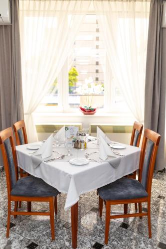 مطعم, Hotel Silver **** in هاجدوس زوبوزلو