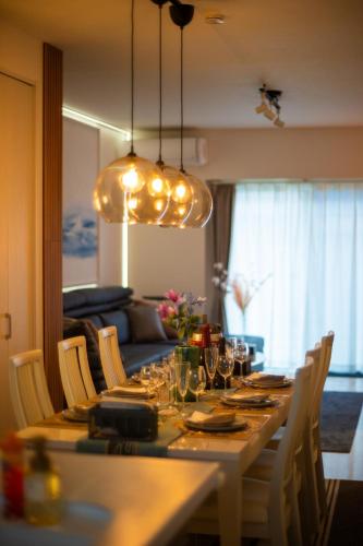Wa Nagoya Station Business District Downtown 3-story Luxury House with Courtyard Garden 3 Bathrooms  in Nagoya