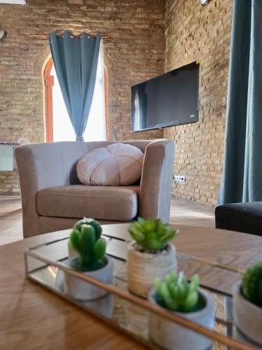 Historic Charm in City Center For 12