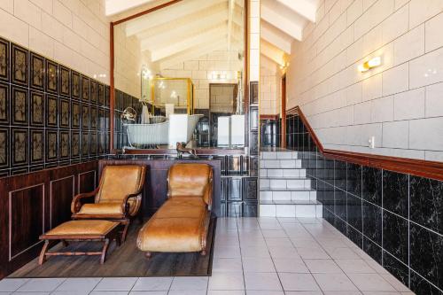 Łazienka, Burning shore Hotel in Rand Rifles