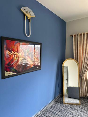 4 bedrooms, 9 beds