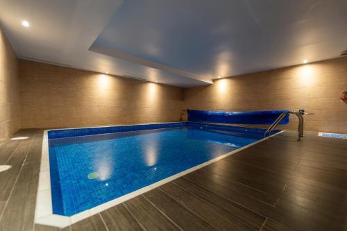 Luxury Vacation Villa in Elviria / Artola