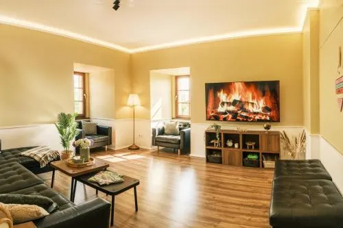 Rhein Haven Appartment für bis zu 12 Gäste im historischen Bahnhofsgebäude in Frechen, Deutschland