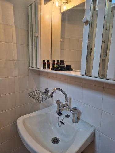 卫浴间, Urban Roof Studio in 卡瓦拉