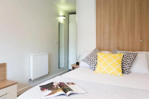 Student Only Bronze Ensuite Mid Level South Bank Residence, Londres