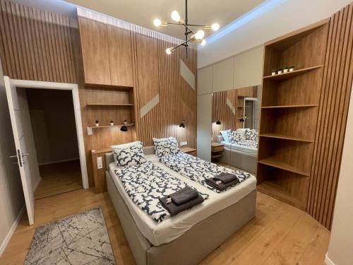 CITY CENTER 4! Modern and cozy 3br in city center!, Budapest
