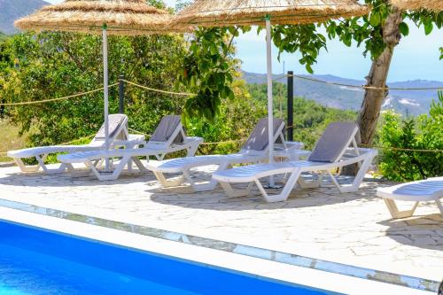 A környék, Hotel Palasa in Palase