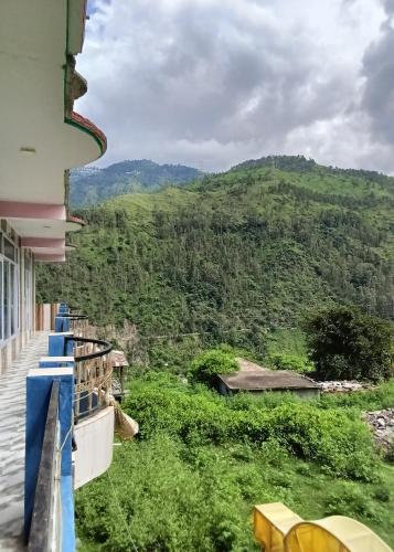 Laxmi Sadan - A RiverSide Homestay in Daroli