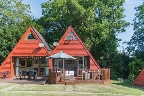 Kingsdown Chalet 10 by Keepers Cottages