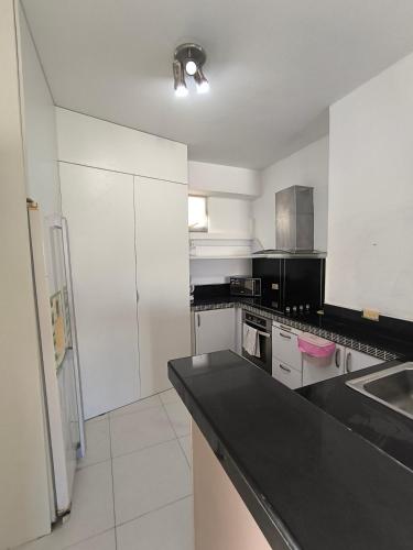 4p apartamento con excelente ubicacion frente al cc la Vela in Porlamar