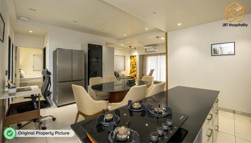 For NRI by NRI Penthouse - A3-1001 photo 3